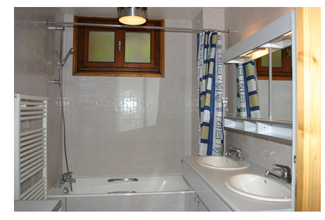 Salle de bain de l'appartement, Morzine Avoriaz